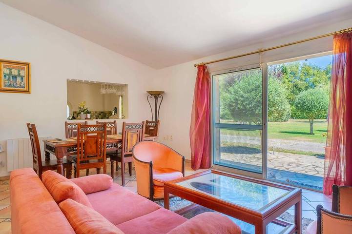 Gîte pour 18 personnes, avec jardin ainsi que sauna et piscine à Grans - 3