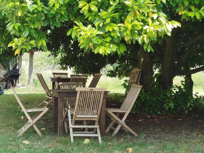 Gîte pour 2 personnes, avec Terrasse ainsi que Jardin et Vue à Agonac - 2