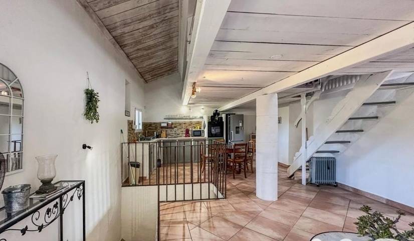 Gîte pour 5 personnes, avec vue, animaux acceptés à Claviers - 4