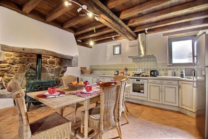 Location de vacances pour 5 personnes, avec vue et jardin à Plaine-Haute - 3