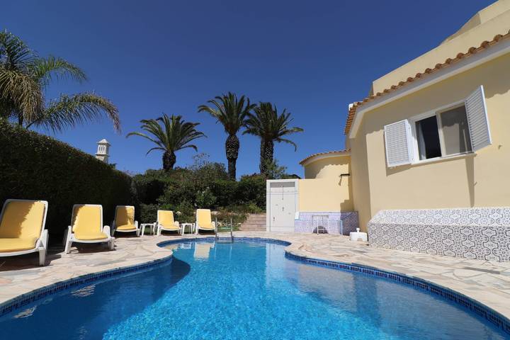 Ferienhaus für 6 Personen, mit Balkon und Garten in Lagoa - 3