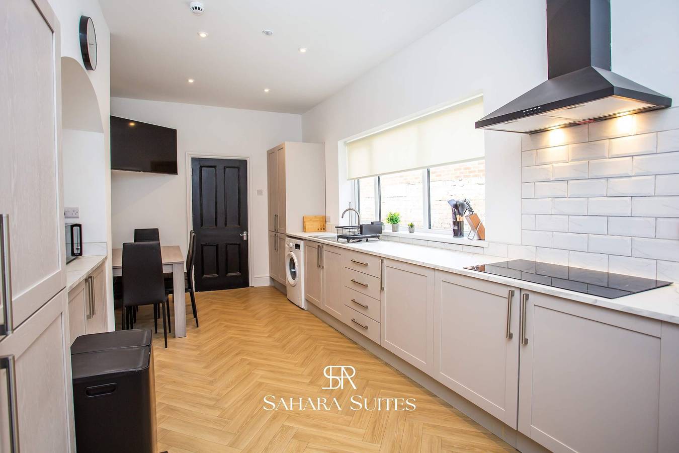 6Br Ensuite Sunderland   Contractors   Parking in Sunderland
