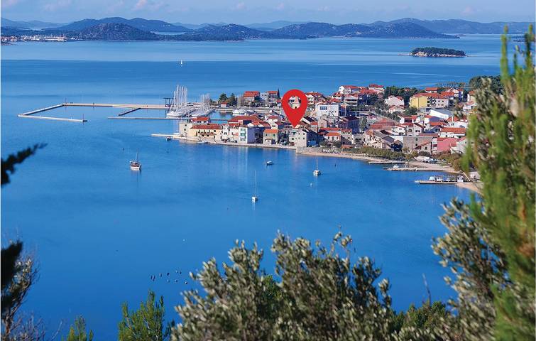 Gîte pour 6 personnes, avec terrasse à Pirovac - 2