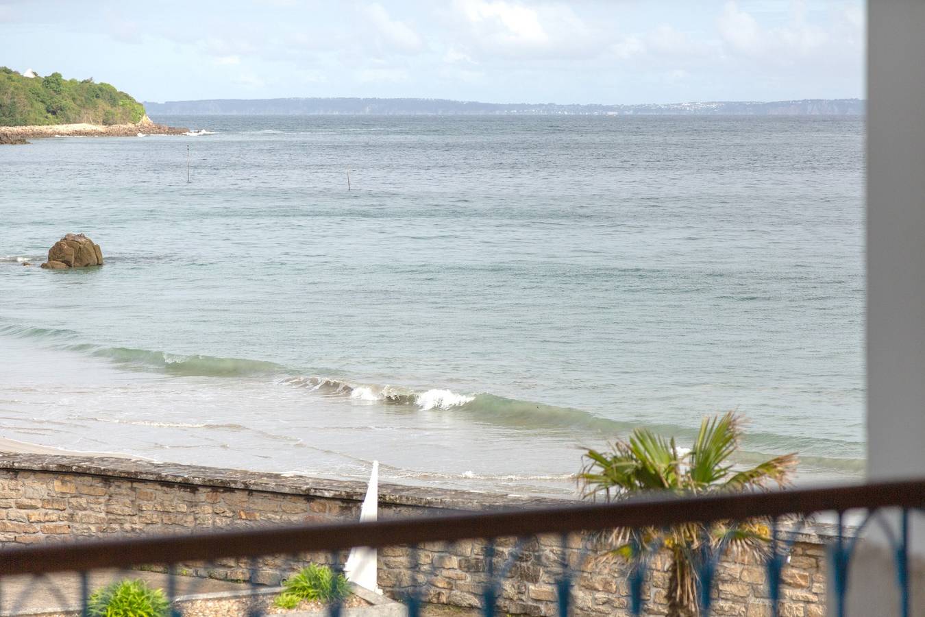 Apartamento entero, Apartamento 'Apartamento Vista Mar en la Playa' con vistas al mar, piscina compartida y Wi-Fi in Douarnenez, Region de Quimper