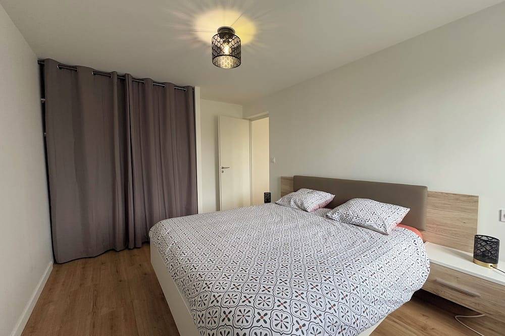 Entire apartment, Appartement T3 Avec Jardin à 15 mn du Centre de Clermont Ferrand in Clermont-Ferrand, Volcans d'Auvergne Regional Nature Park
