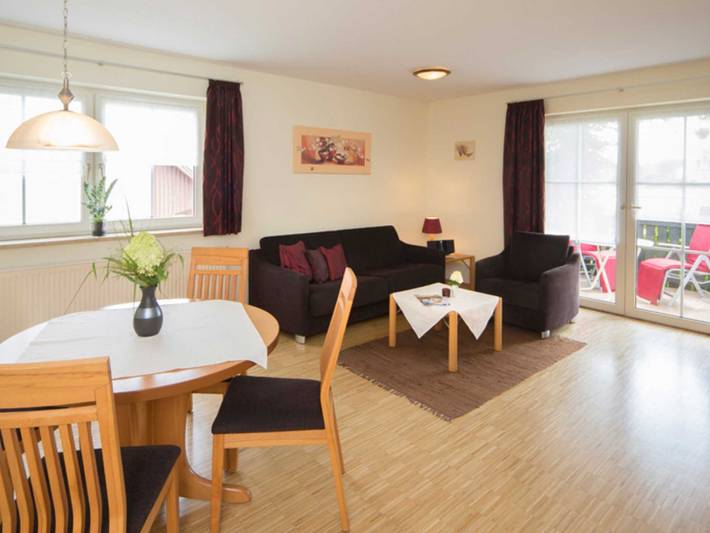 Ferienwohnung für 4 Personen, mit Balkon und Terrasse sowie Garten im Steigerwald - 2