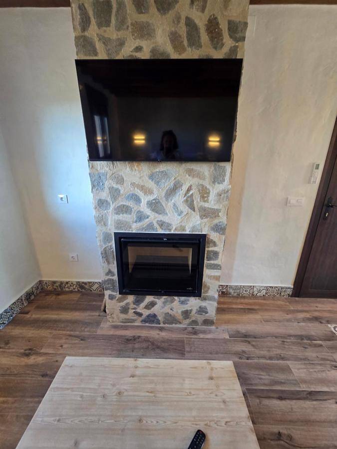 Chalet para 6 personas, con jardín además de piscina y vistas, Se admiten mascotas en Sierra de Huelva - 2