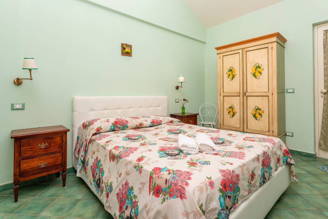 Bed and Breakfast 'Sole' con vistas al mar, piscina comunitaria y Wi-Fi in Calatabiano, Provincia de Catania