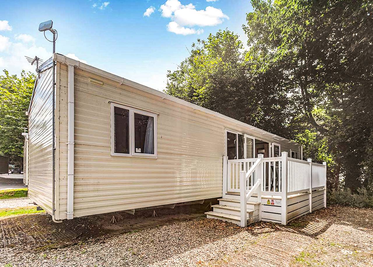 Gold Premium 3  Caravan, slps 8, parking & decking in Bowness-on-Windermere, Lake District