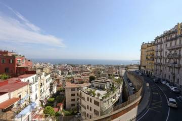 Gîte pour 2 personnes, avec balcon/terrasse à Naples
