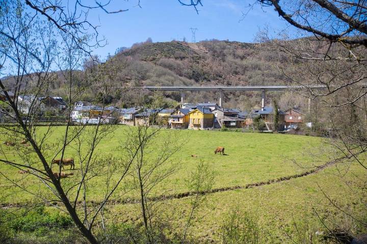 Hôtel pour 3 personnes, avec jardin et terrasse à Vega de Valcarce - 3