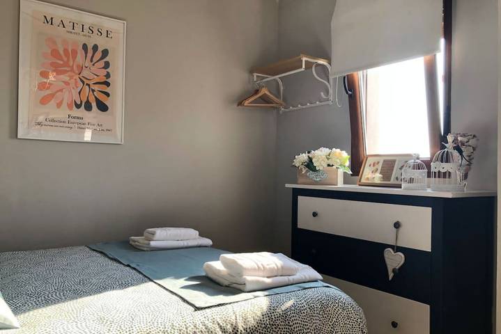 Apartamento entero, Acogedor apartamento a 900 m de la playa de La Griega – ¡Estancias largas bienvenidas! in Lastres, Colunga