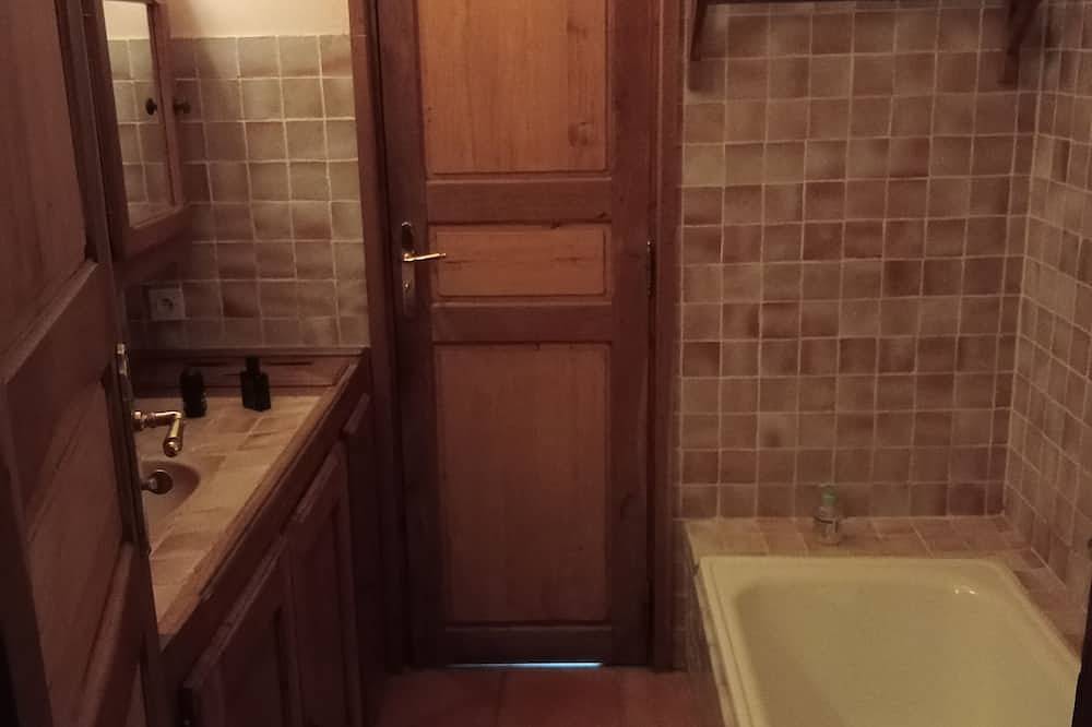 Entire apartment, Appartement Pour 4 Personnes in Sausset-les-Pins, Mediterranean Coast (France)