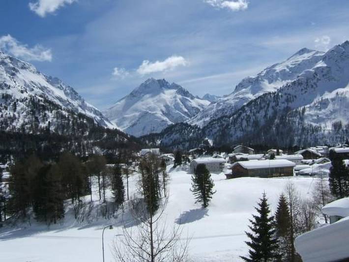Ferienwohnung für 4 Personen, mit Balkon und Sauna in Bregaglia