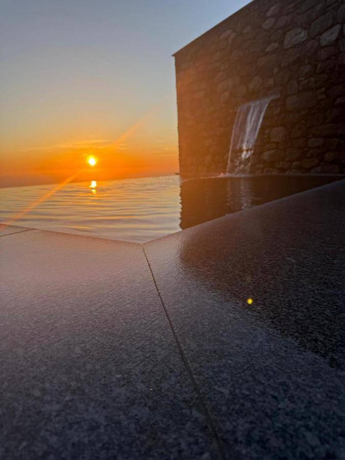 Location de vacances pour 4 personnes, avec vue ainsi que piscine et jardin dans Achadas da Cruz - 3