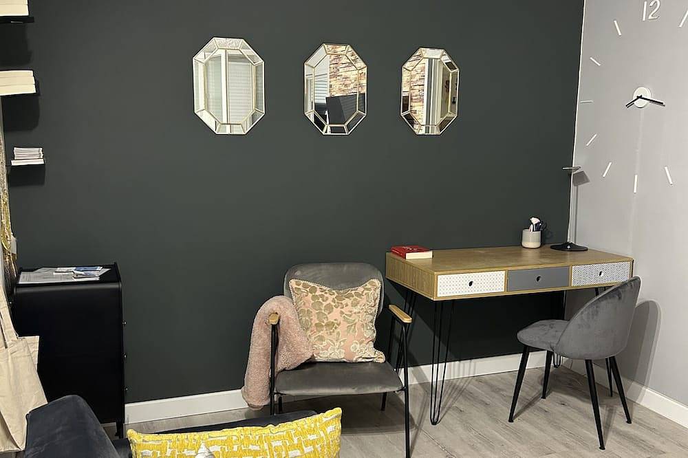 Appartement entier, Charmant 2 pièces proche Paris et aéroport Orly in Orly (Île de France), Val-de-Marne