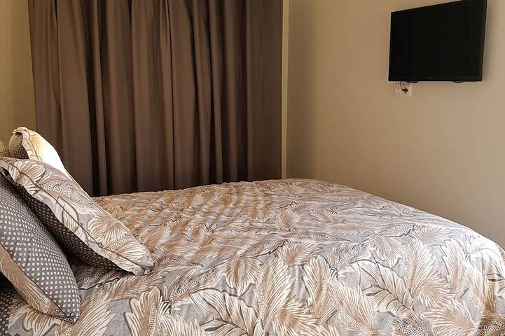 Gîte pour 4 personnes, avec piscine et terrasse dans Le Lavandou - 2