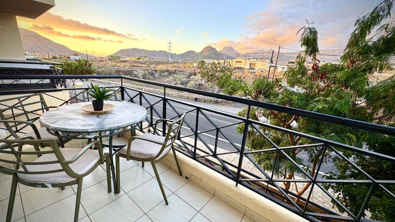 Appartement entier, Apartment in Parque De La Reina, Arona