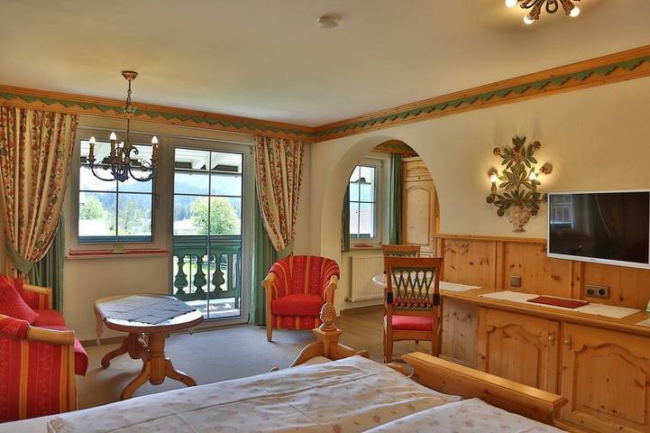 Ferienwohnung für 2 Personen, mit Balkon in Grän