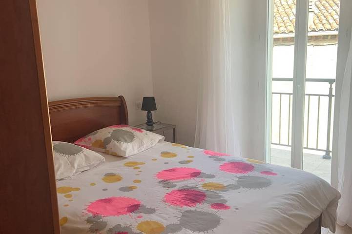 Location de vacances pour 5 personnes, avec piscine et balcon à Levie - 2