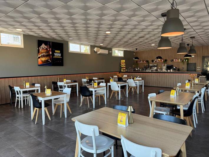 Camping pour 6 personnes, avec piscine et jardin, adapté aux familles à Benidorm - 3