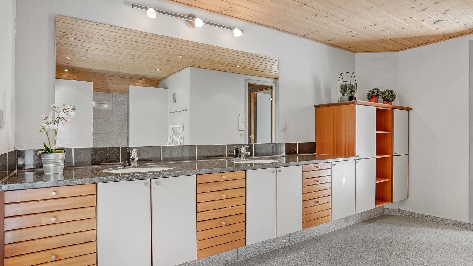 Poolhaus für 12 Gäste. Haus 552. Ferienhaus hier buchen. in Blavand, Varde