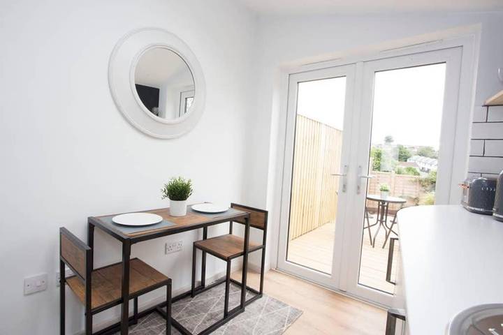 Holiday rental for 2 people, with Terrace and Garden as well as View in Totnes