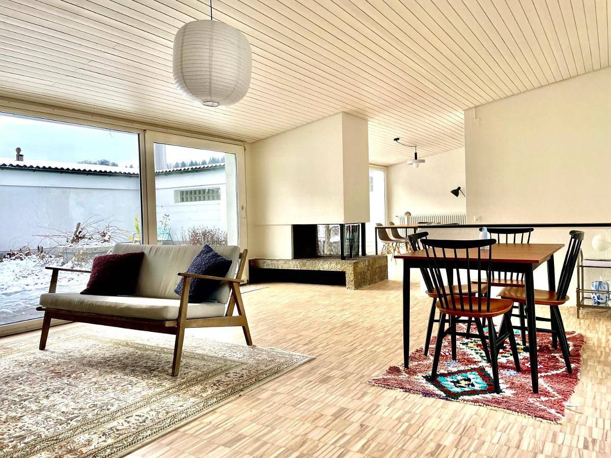 Komfortables Atriumhaus bei Zürich, Garten, Ruhe, Parking und Waschmaschine in Stallikon, Kanton Zürich