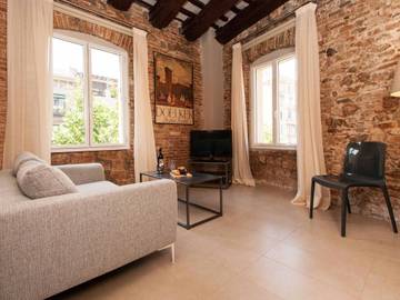 Holiday Apartment for 2 People in Ciutat Vella, Barcelona, Photo 3