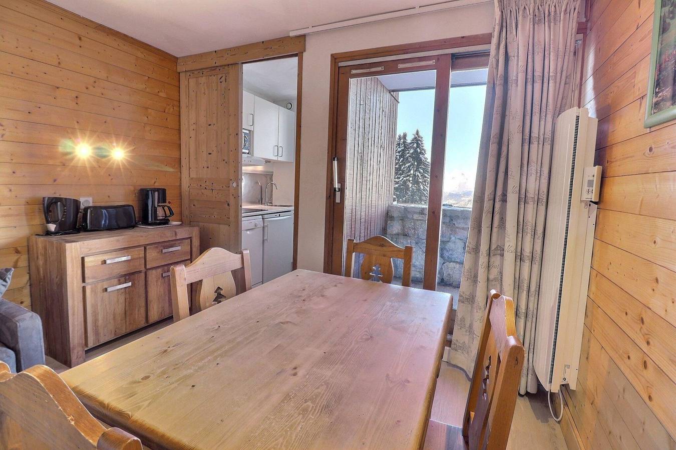Appartement entier, Résidence Creux de l'Ours Rouge - Appartement 2 pièces 4 personnes (A16) in Méribel-Mottaret, Les Allues