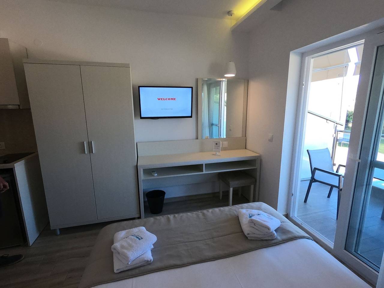 Ganze Wohnung, Finikas Garden Studios Pool Garten in Nikiti, Sithonia Halbinsel