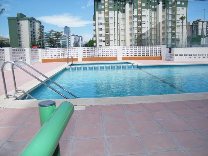 Apartamento entero, Apartamento de 3 dormitorios con piscina y tenis. in Playa de Gandía, Costa de Valencia