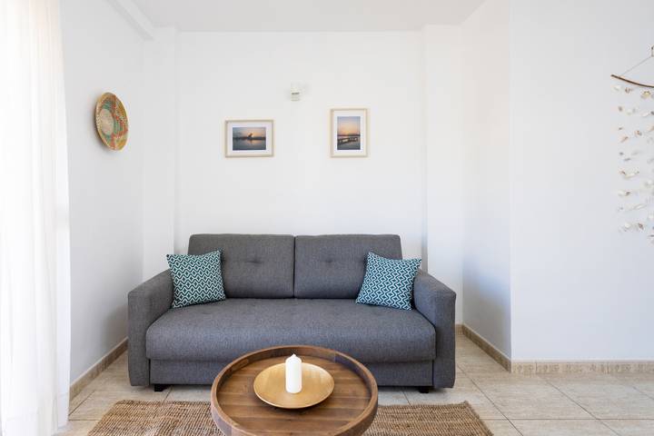 Apartamento entero, Apartamento de vacaciones para 3 personas con piscina in Los Cristianos, Arona 