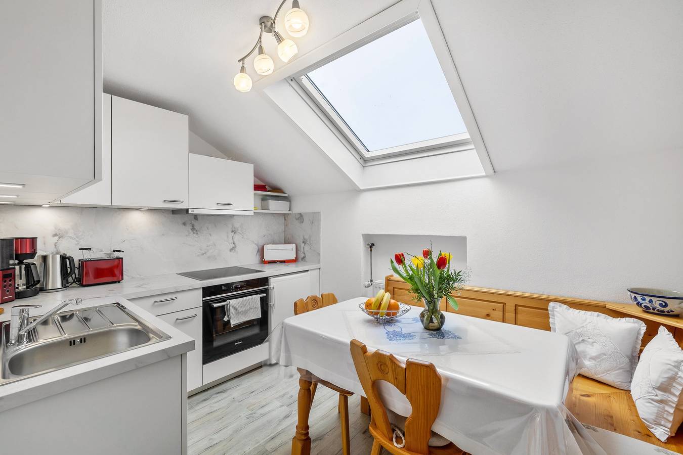 Ganze Wohnung, Apartment „Hanni“ mit Gemeinschaftsgarten, Balkon und Wlan in Grafing, Oberbayern