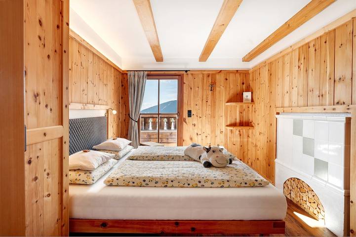 Room 'Grün' with Shared Terrace, Shared Garden and Wi-Fi in Villanders, Sarntal Alps