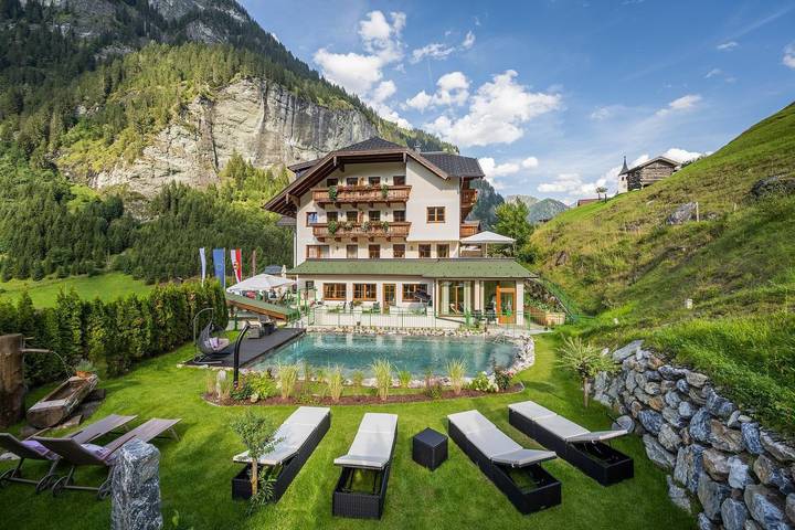 Naturloft "Zirbenruhe" mit Balkon und Bergblick Hp in Hohe Tauern, Hüttschlag