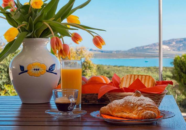 Maison d’hôte pour 2 personnes, avec Terrasse ainsi que Jardin et Vue à Stintino
