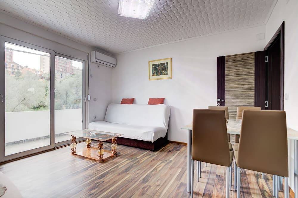 Ganze Wohnung, Family 2Br Apartment in der Nähe des Strandes von Utjeha in Utjeha-Bušat, Montenegro Coast