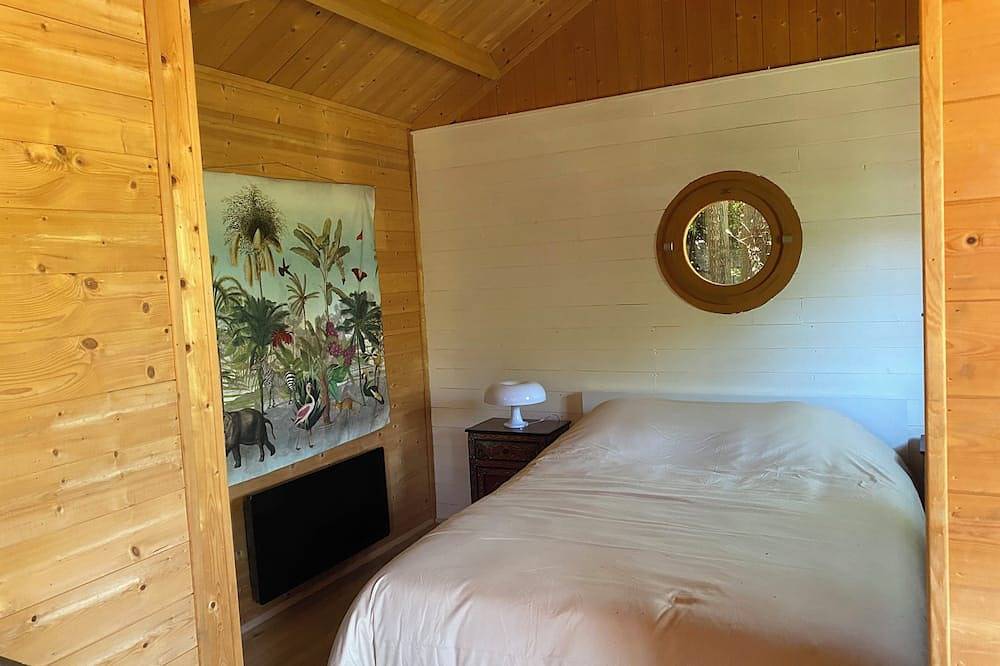 Charmante bergerie et ses annexes/ piscine à 2 pas de la mer. Animaux acceptés in Roquefort-les-Pins, Cannes region