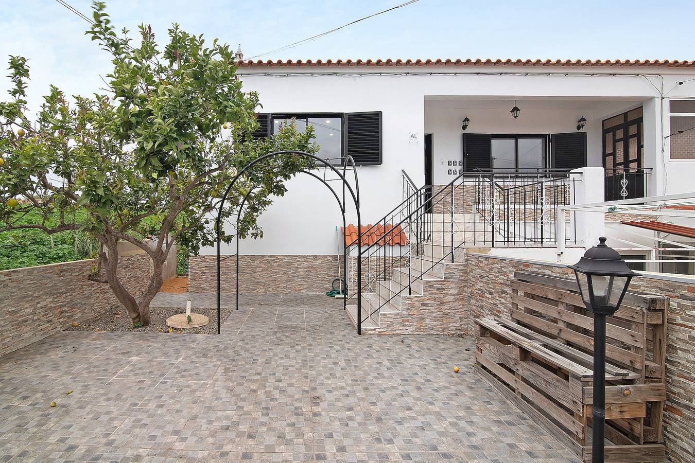 Ganze Wohnung, Apartment 'Beach' mit Gemeinschaftsterrasse, Wlan und Klimaanlage in Moncarapacho, Parque Natural da Ria Formosa