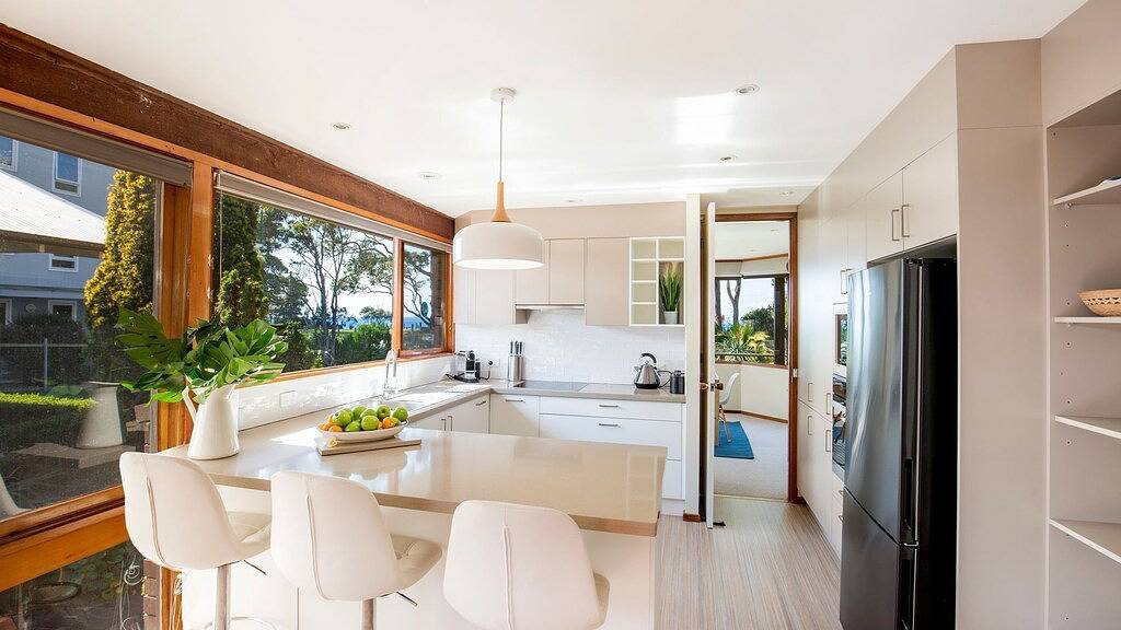 Holiday Home for 10 People in Huskisson, Jervis Bay