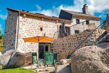 Gîte pour 6 personnes, avec jacuzzi et jardin à Rimeize (Lozère)