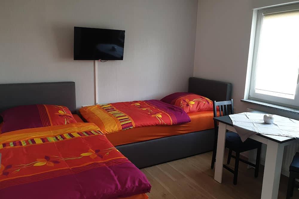 Mitten im Grünen gelegenes Ferienhaus für bis zu 4 Personen. in Sallgast, Naturpark niederlausitzer heidelandschaft (Brandenburg)