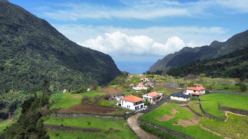 Casa vacanze 'Mountain Retreat' con vista montagna, Wi-Fi e aria condizionata in Boa Ventura, Madeira