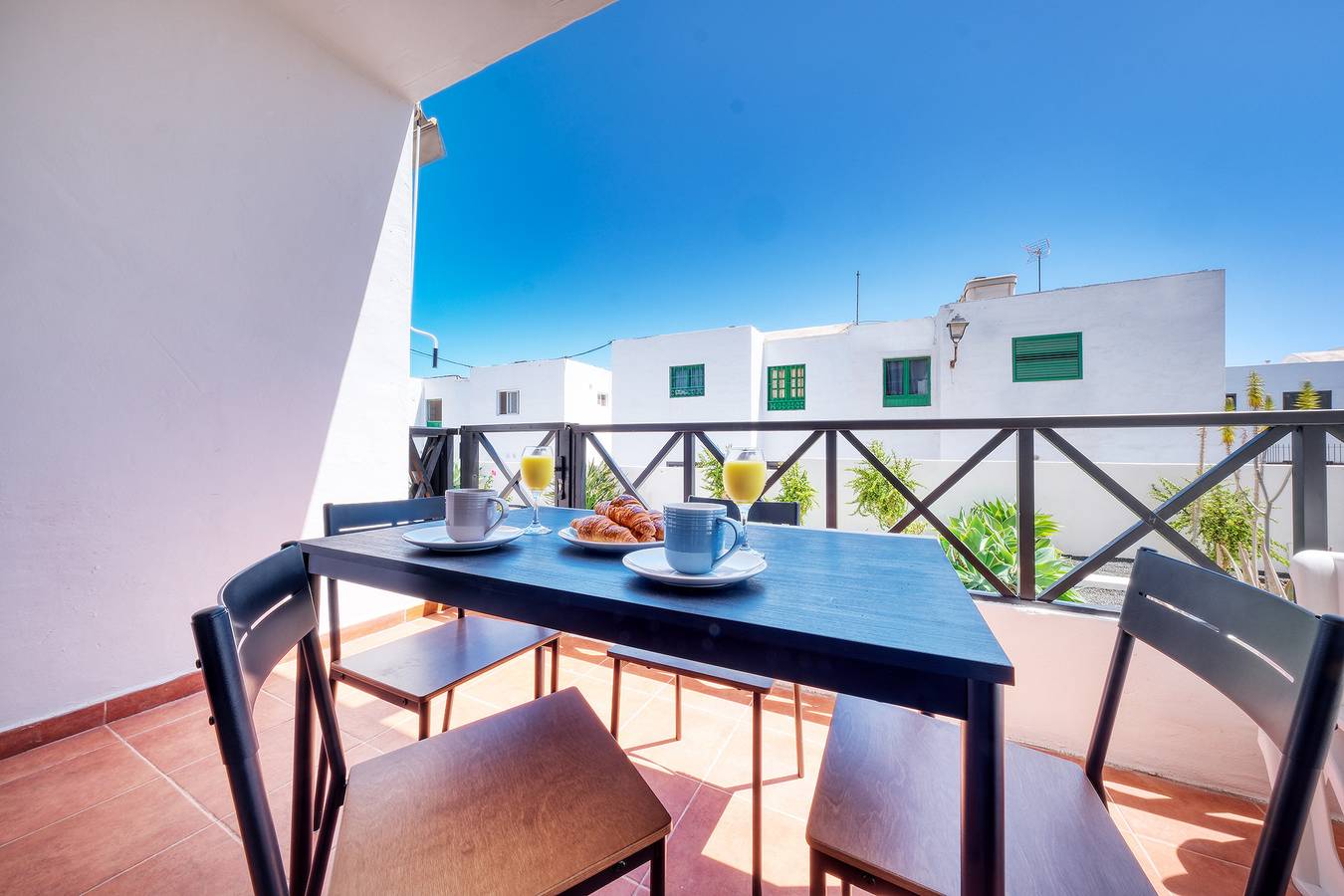 Happy Beach Home in Puerto del Carmen, Tías