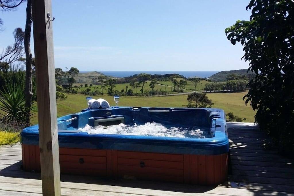 Twin Palms Ocean Beach, Französisch Land Chalet in Whangarei District