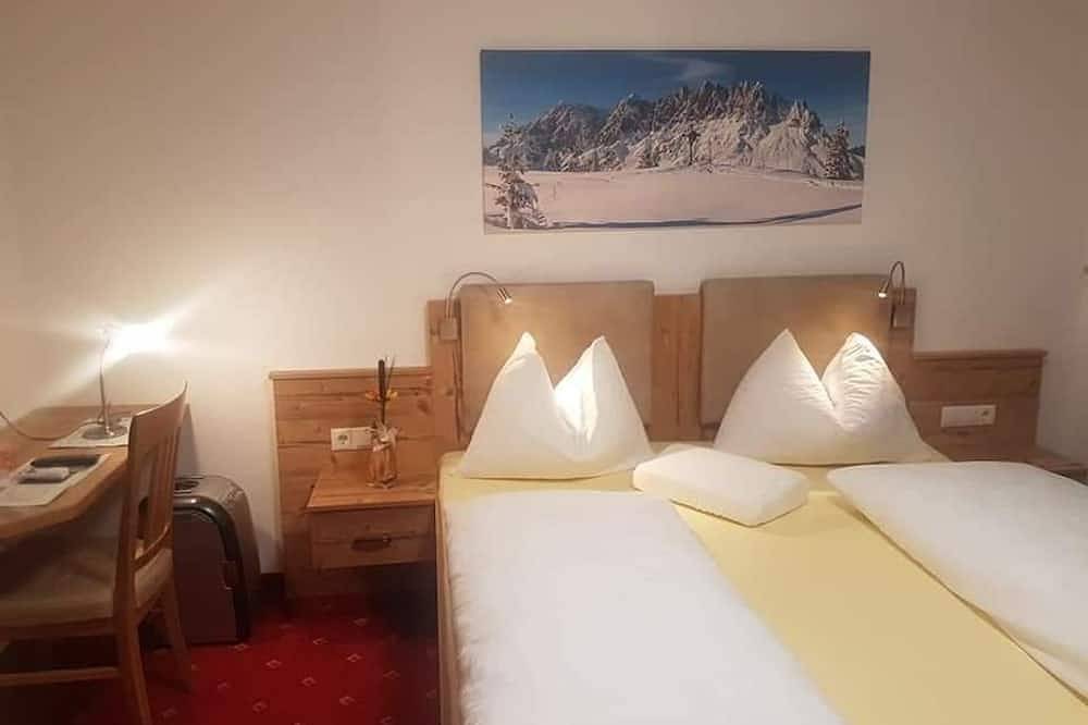 Design Doppelzimmer mit Bergblick - No1 - Flo´s Rooms & Breakfast in Wagrain, Ski Amadé