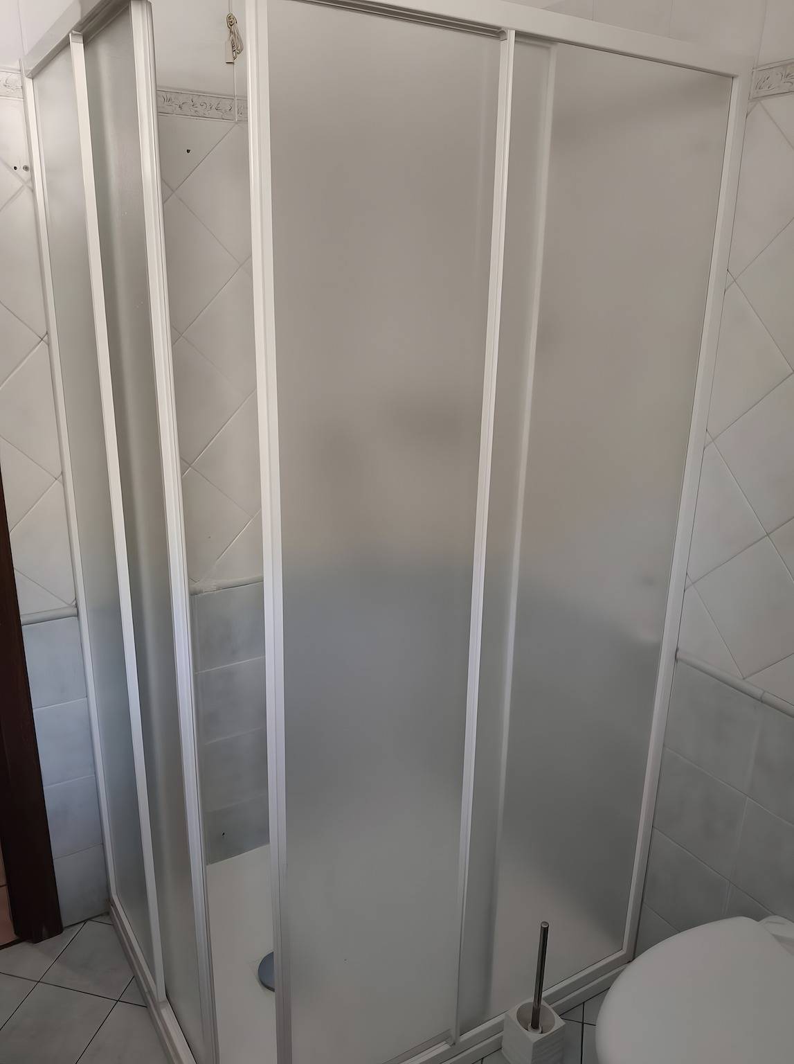 Geheel appartement, Appartement 'Topazio' met Uitzicht op de Bergen, Wi-Fi en Airconditioning in Vobarno, Garda Bergen