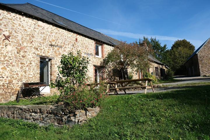 Gîte pour 15 personnes, avec jardin, animaux acceptés dans la Sarthe - 2