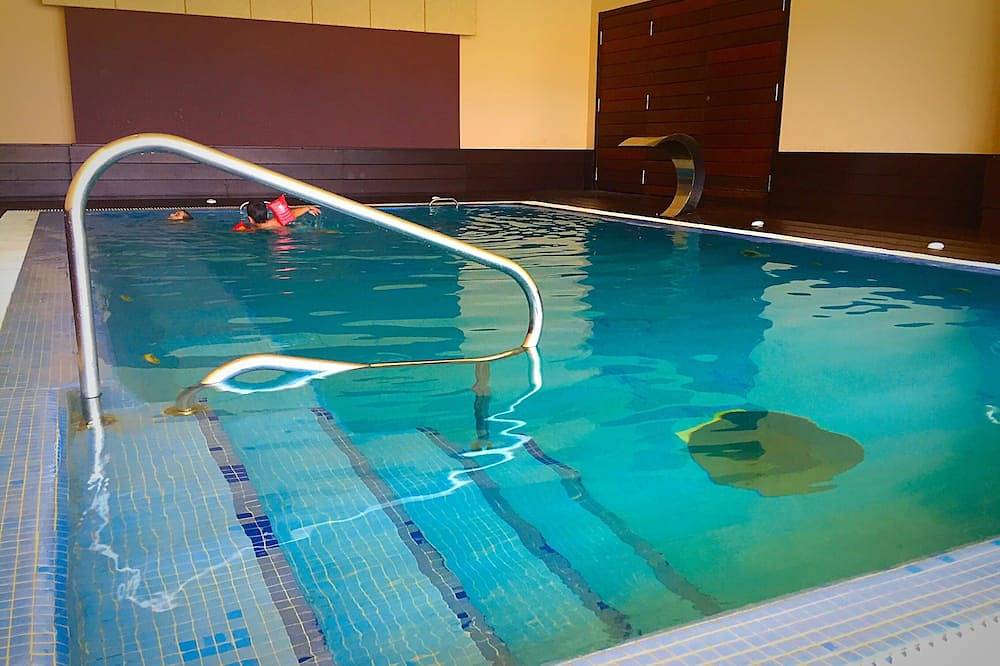 First Line Beach, Spa, Swimming Pools, Tennis, Paddle, Squash, Garden, Children'S Playground. in O Grove, Rías Baixas